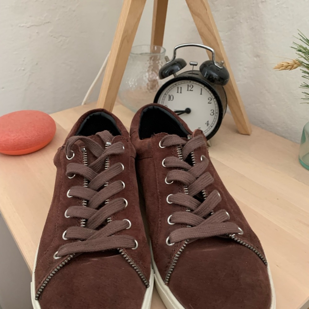 In Perfect Condition. Only Tried On Once. - image 4